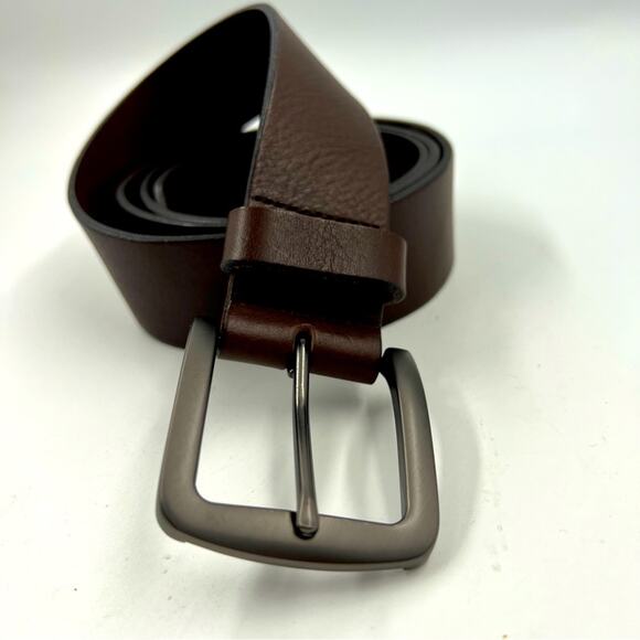 Roots Brown Leather Belt Sz 42 1.5” Wide Made in Canada Minimalist Rustic Casual - Picture 2 of 6